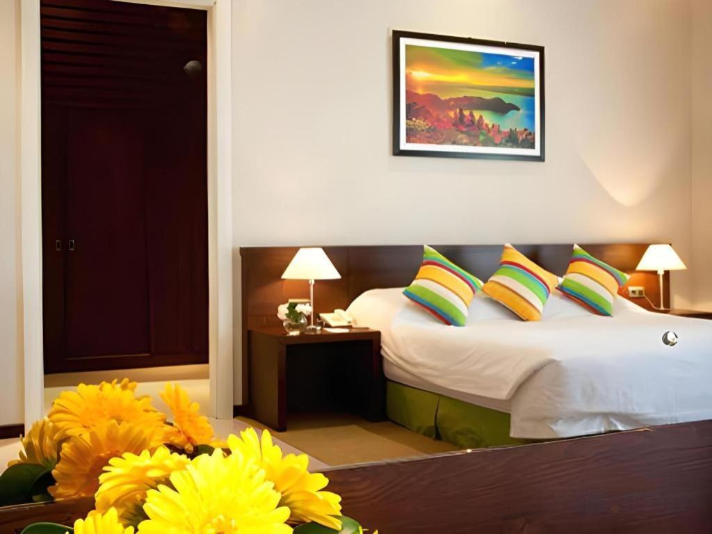 The Hill Hotel & Resort Sibolangit Экстерьер фото